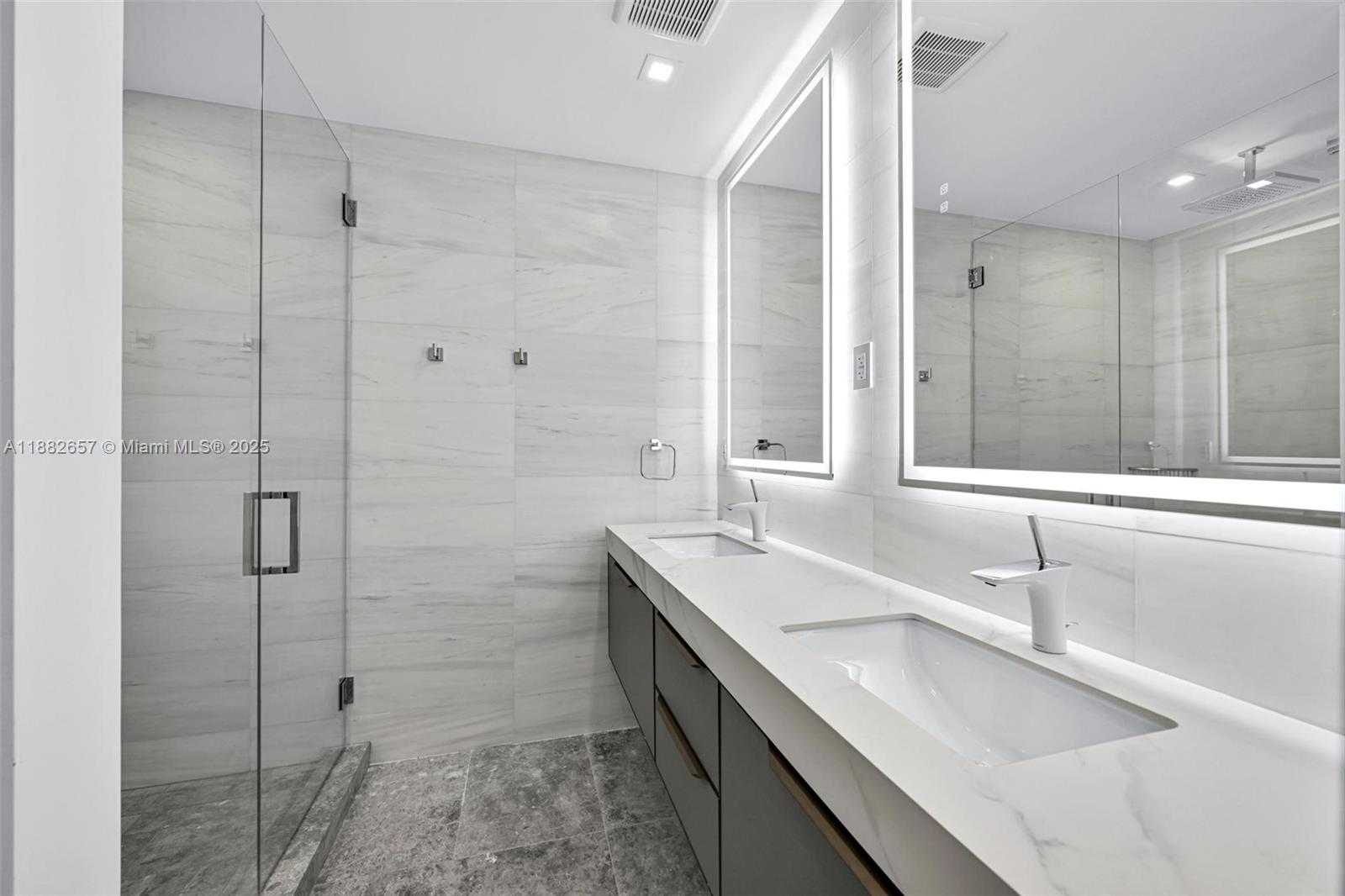 Small Image of 204 SUNRISE DR #204C, Key Biscayne Number 6