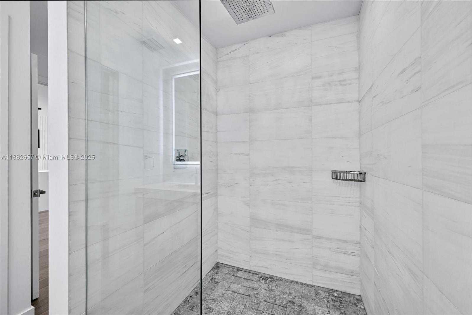 Small Image of 204 SUNRISE DR #204C, Key Biscayne Number 7