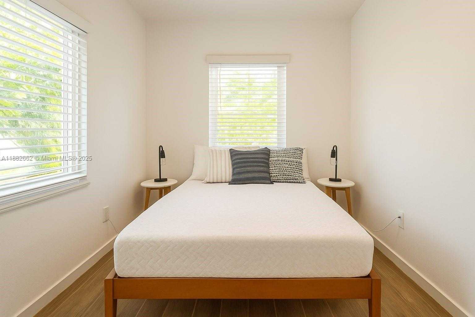 Small Image of 3523 SOUTH WEST 16TH ST, Miami Number 15