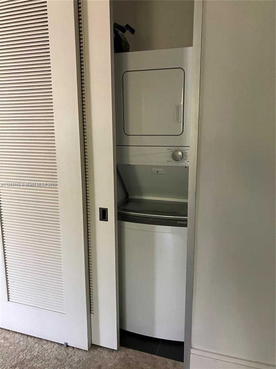 Small Image of 1515 EUCLID AVE #109, Miami Beach Number 14