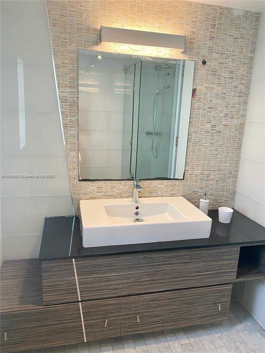 Small Image of 1515 EUCLID AVE #109, Miami Beach Number 15