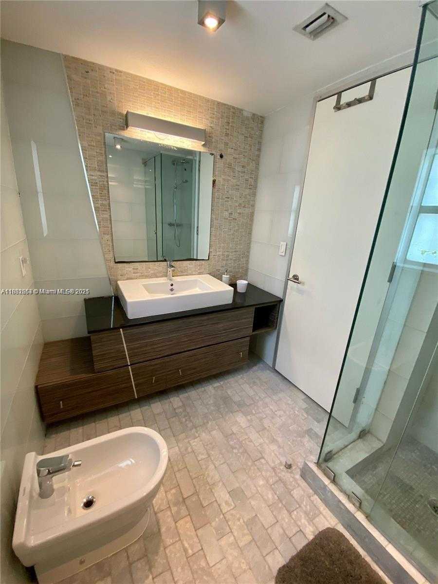 Small Image of 1515 EUCLID AVE #109, Miami Beach Number 16