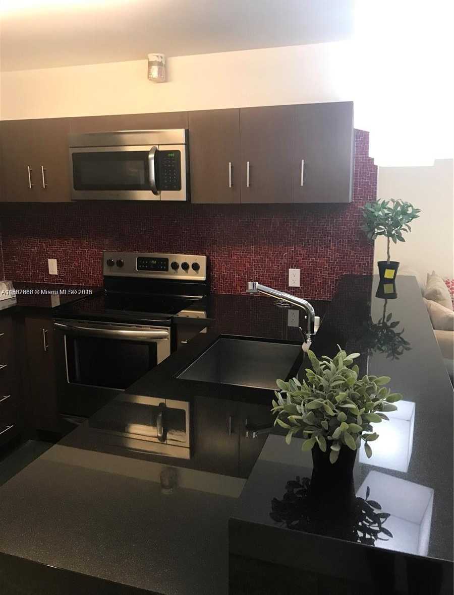 Small Image of 1515 EUCLID AVE #109, Miami Beach Number 6