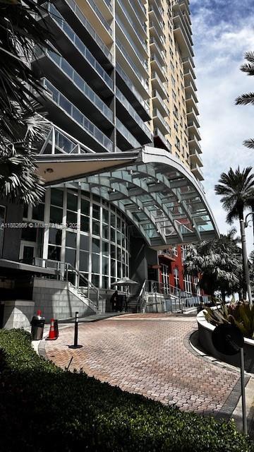 Small Image of 1155 BRICKELL BAY DR #1706, Miami Number 5