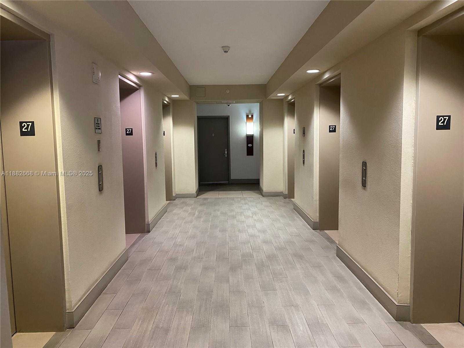Small Image of 1750 NORTH BAYSHORE DR #2707, Miami Number 17