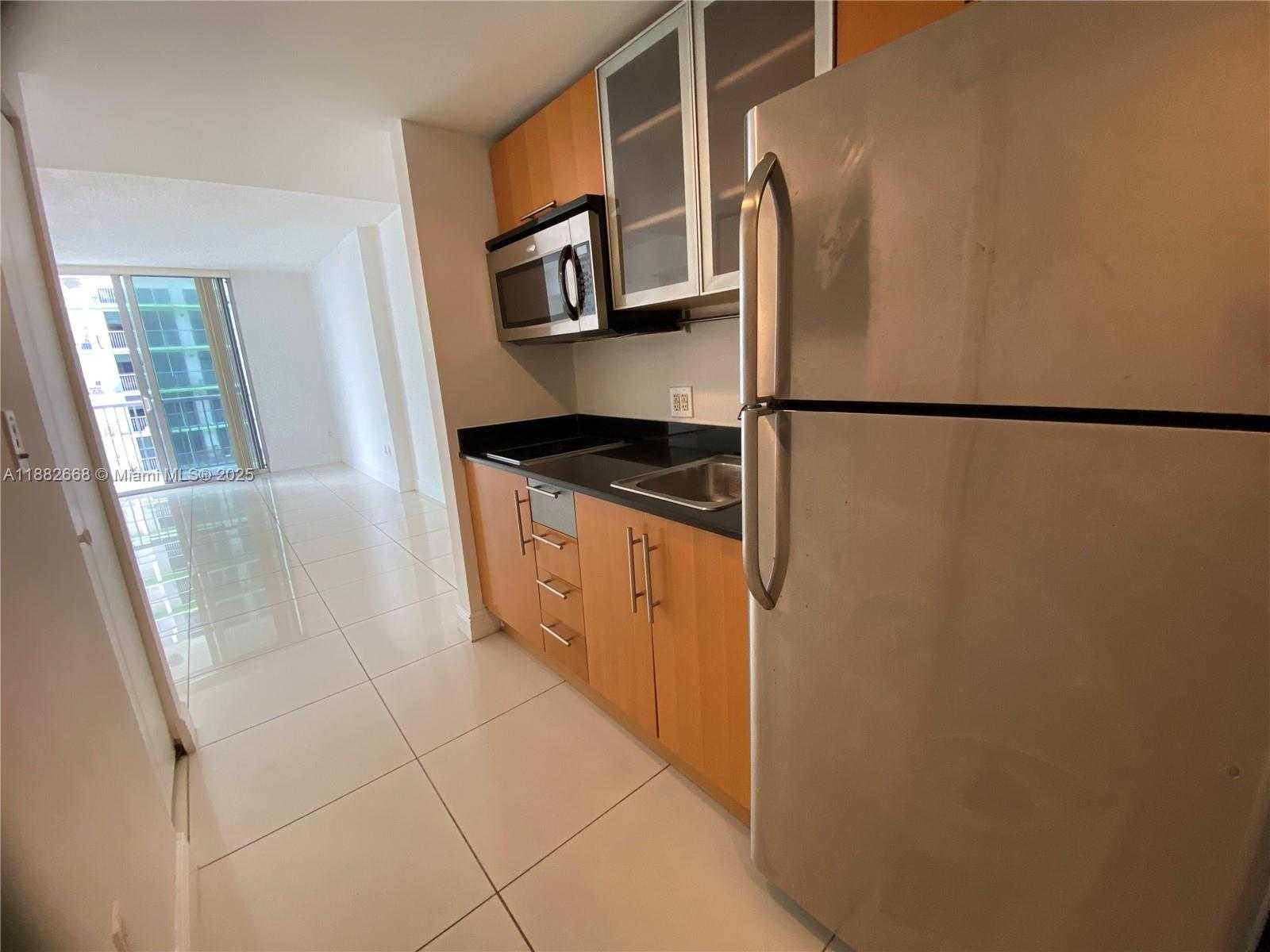 Small Image of 1750 NORTH BAYSHORE DR #2707, Miami Number 22