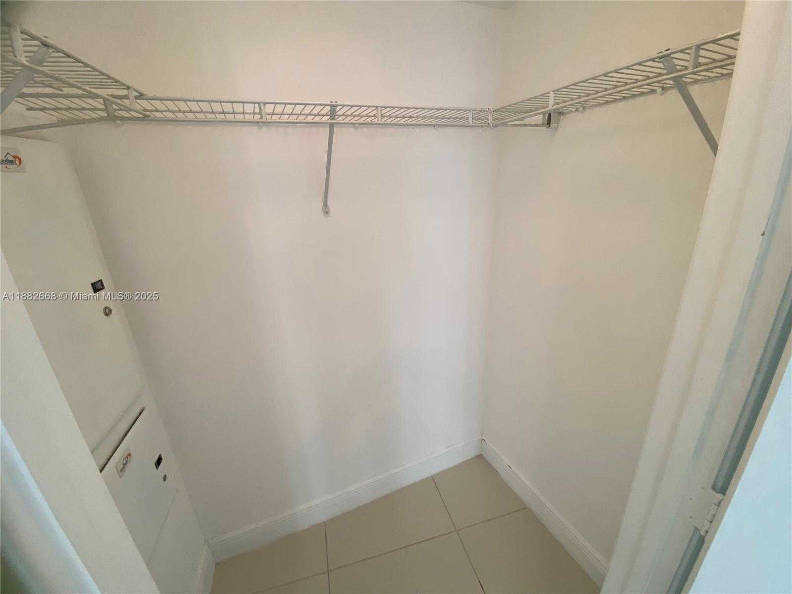 Small Image of 1750 NORTH BAYSHORE DR #2707, Miami Number 30