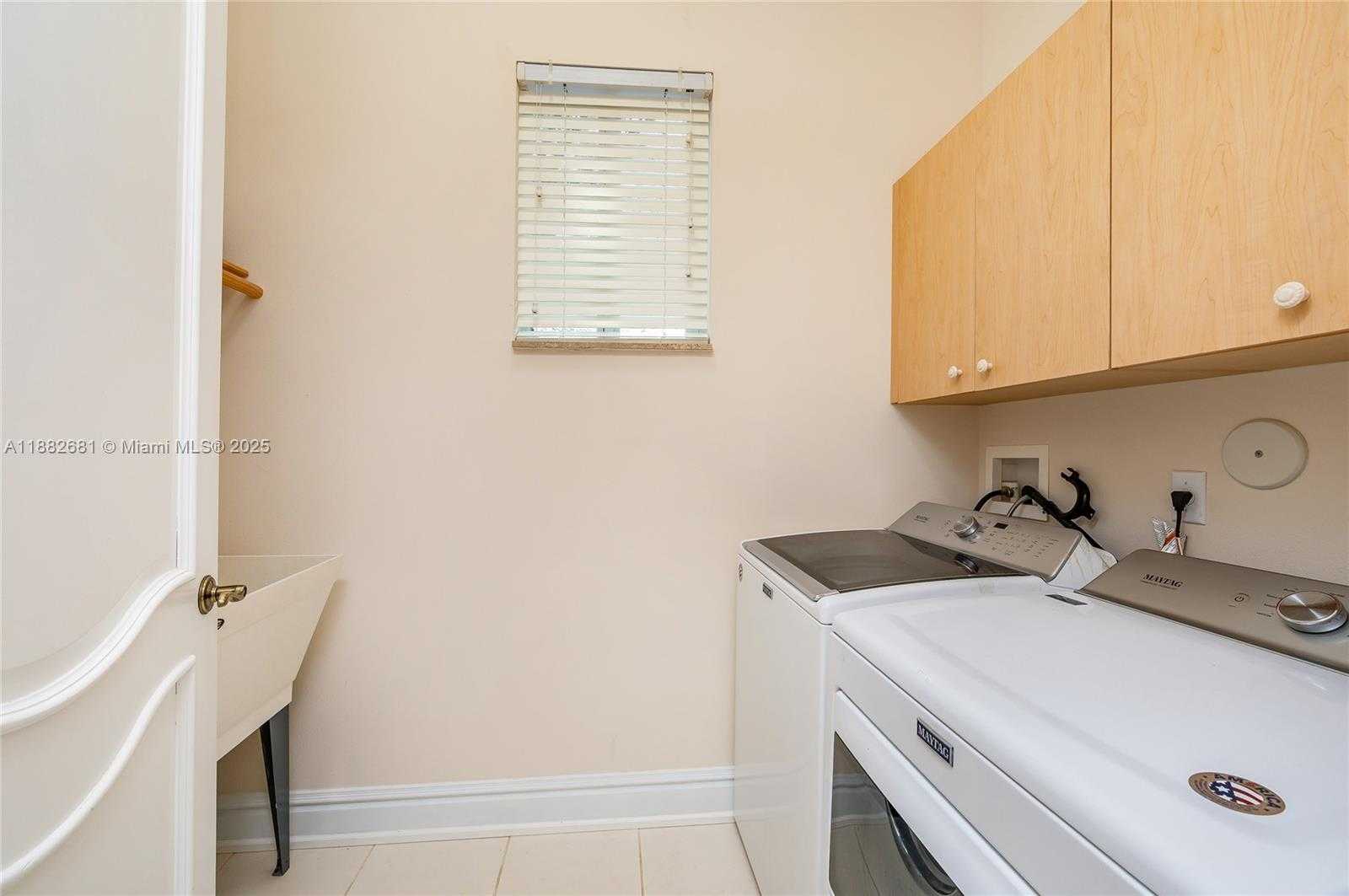 Small Image of 9981 SOUTH WEST 70TH ST, Miami Number 13