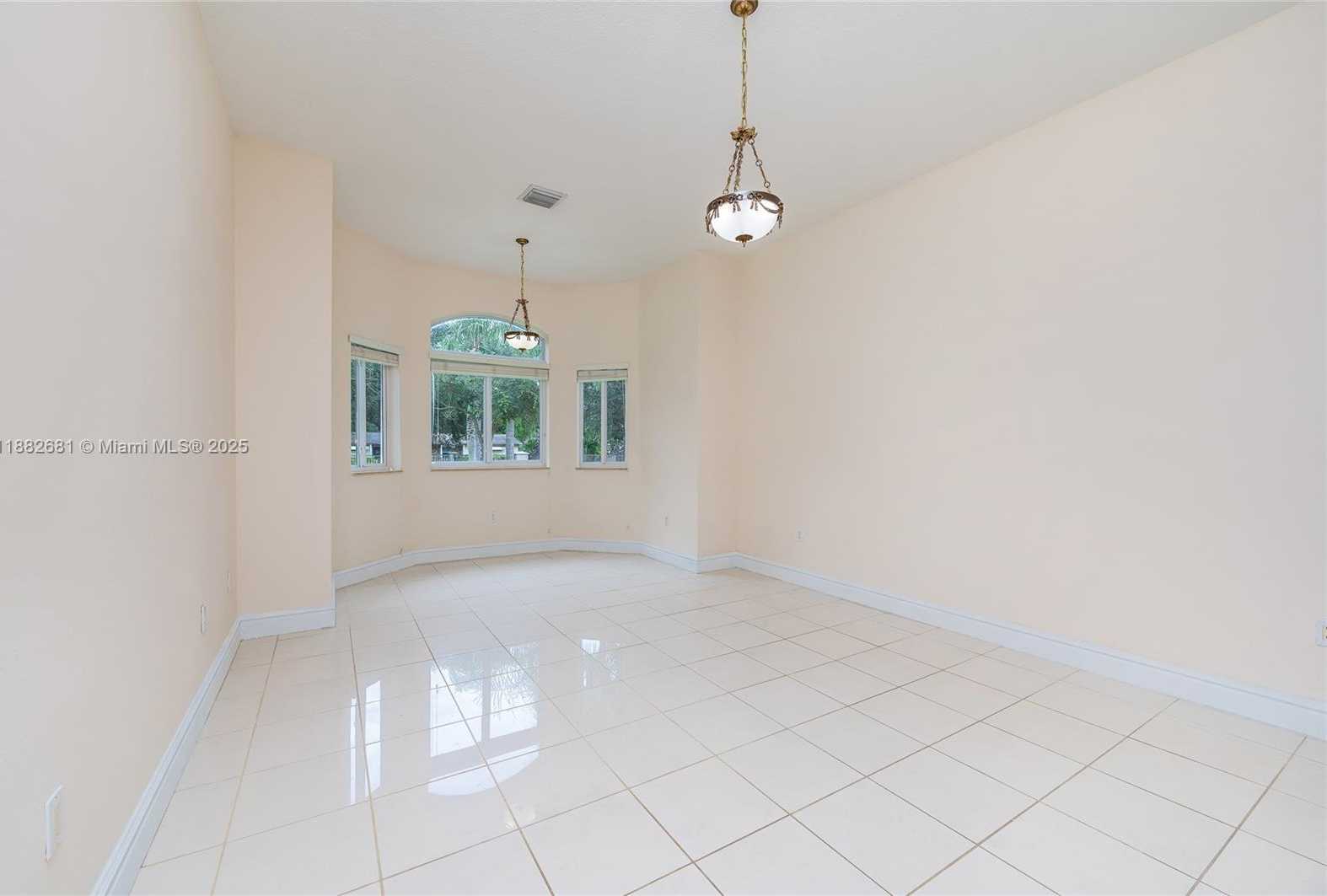 Small Image of 9981 SOUTH WEST 70TH ST, Miami Number 15