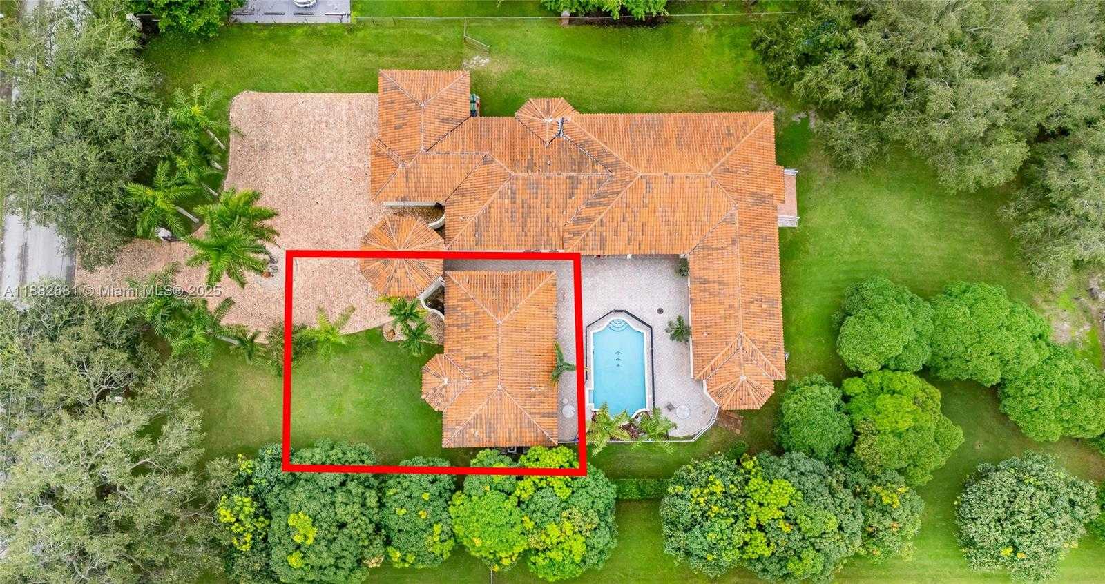 Small Image of 9981 SOUTH WEST 70TH ST, Miami Number 2