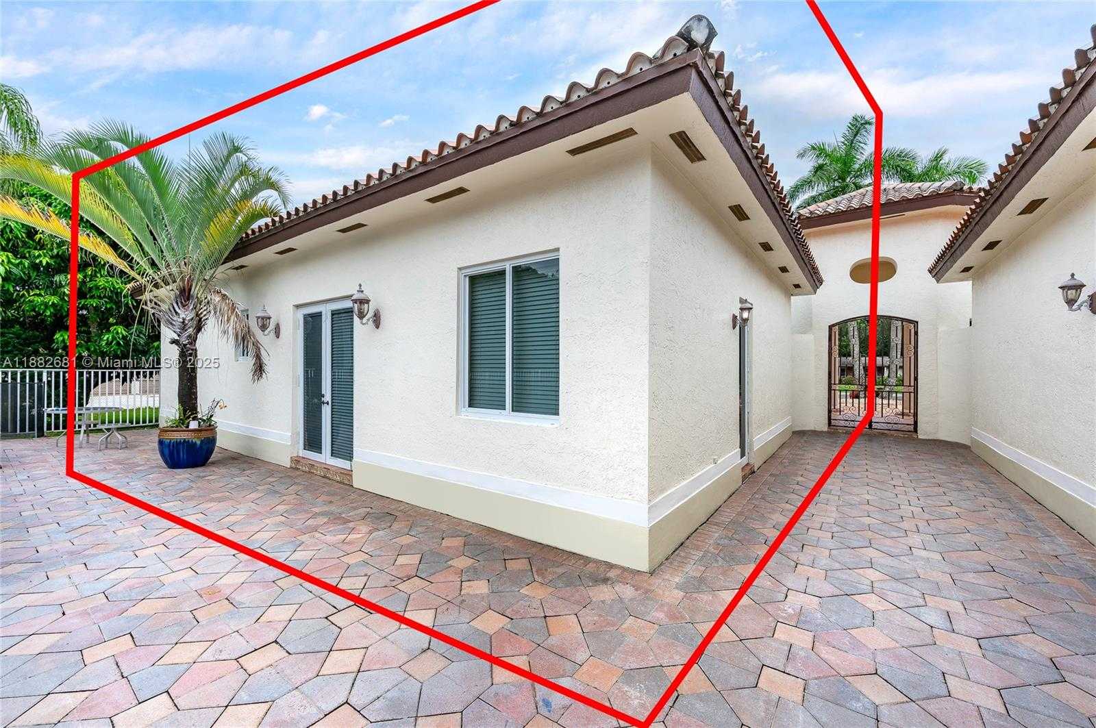 Small Image of 9981 SOUTH WEST 70TH ST, Miami Number 7