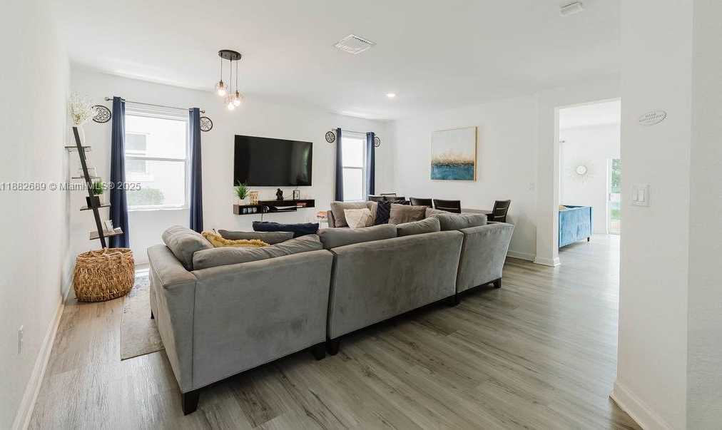 Small Image of 1400 SOUTH EAST 27TH TER, Homestead Number 4