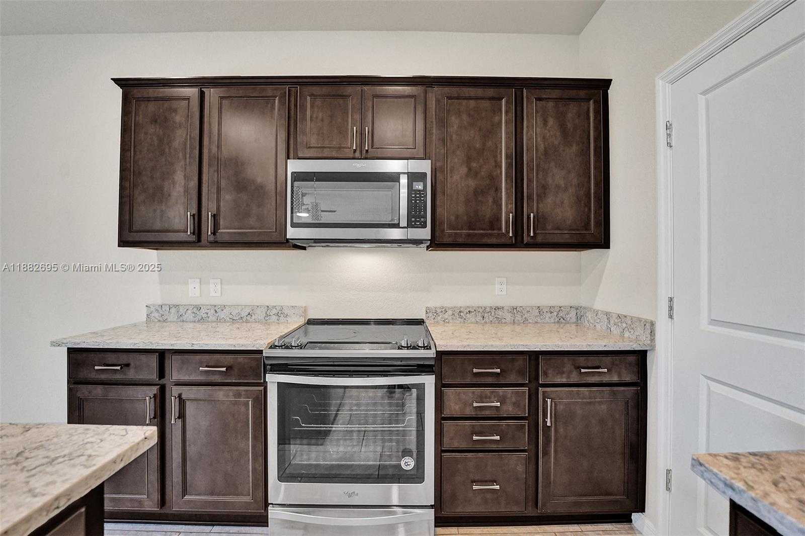 Small Image of 4764 EUCALYPTUS DR, Hollywood Number 22