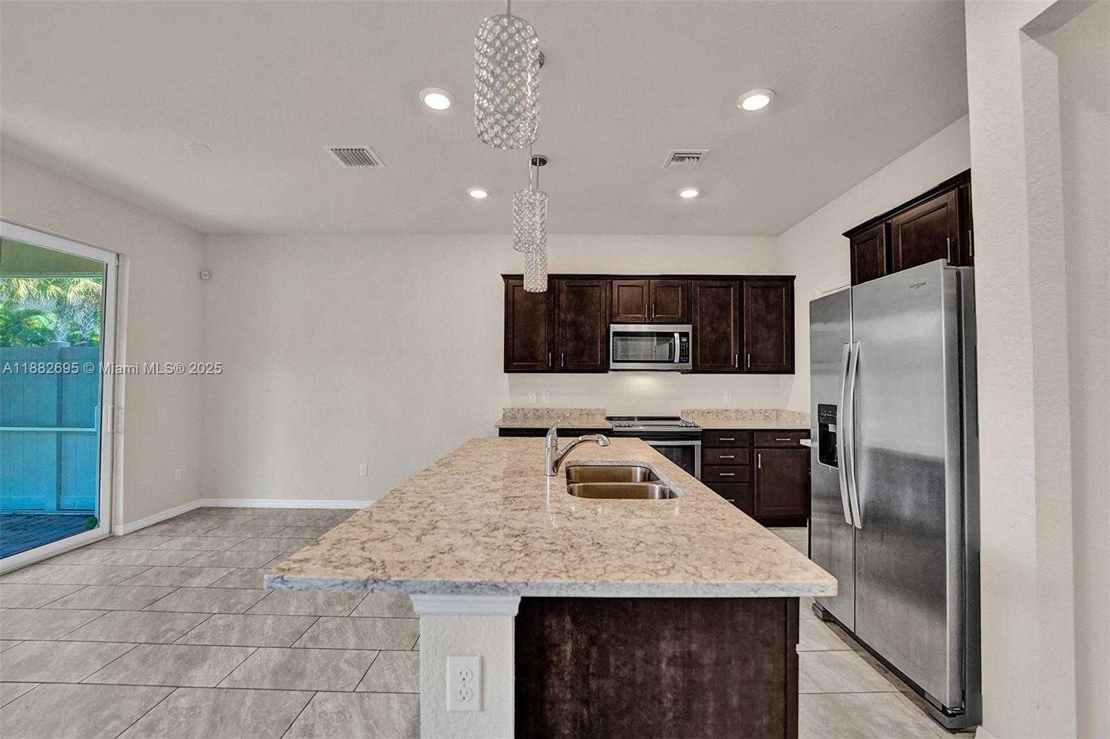 Small Image of 4764 EUCALYPTUS DR, Hollywood Number 24