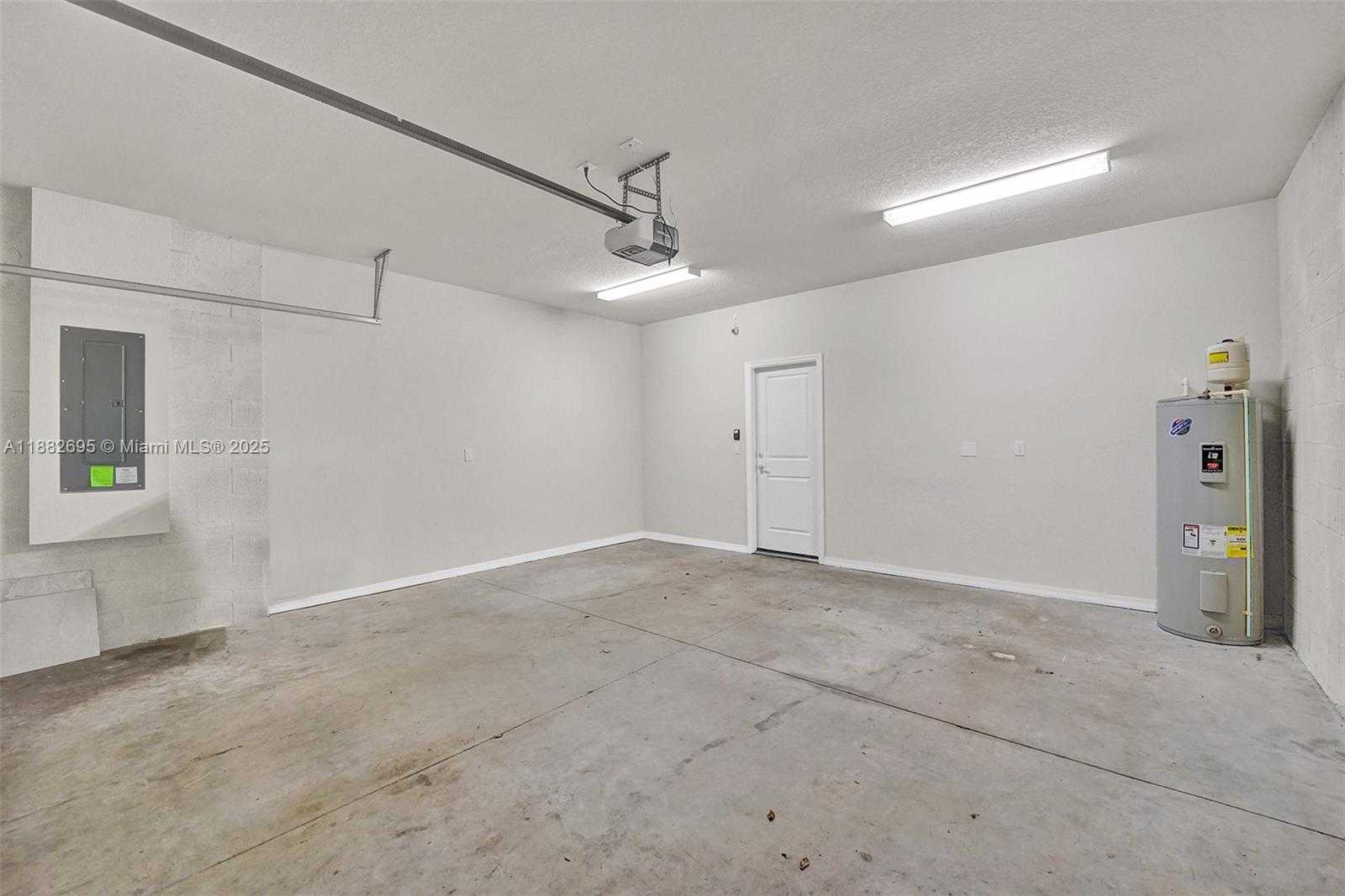 Small Image of 4764 EUCALYPTUS DR, Hollywood Number 26