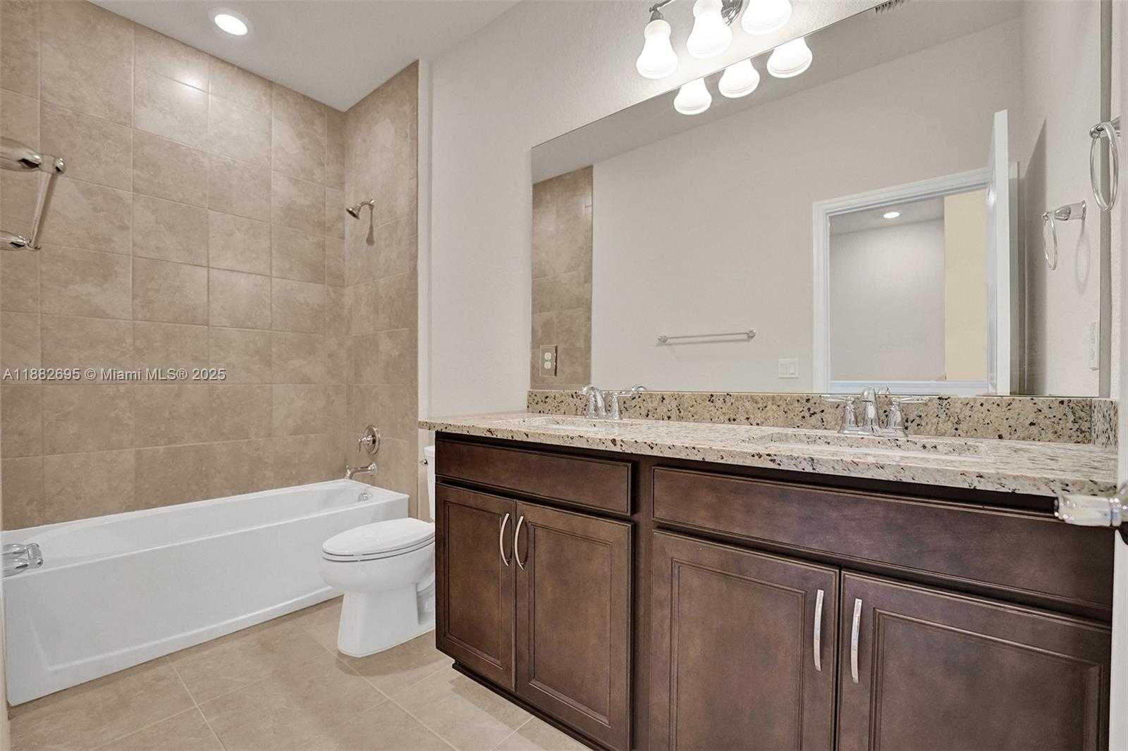 Small Image of 4764 EUCALYPTUS DR, Hollywood Number 29