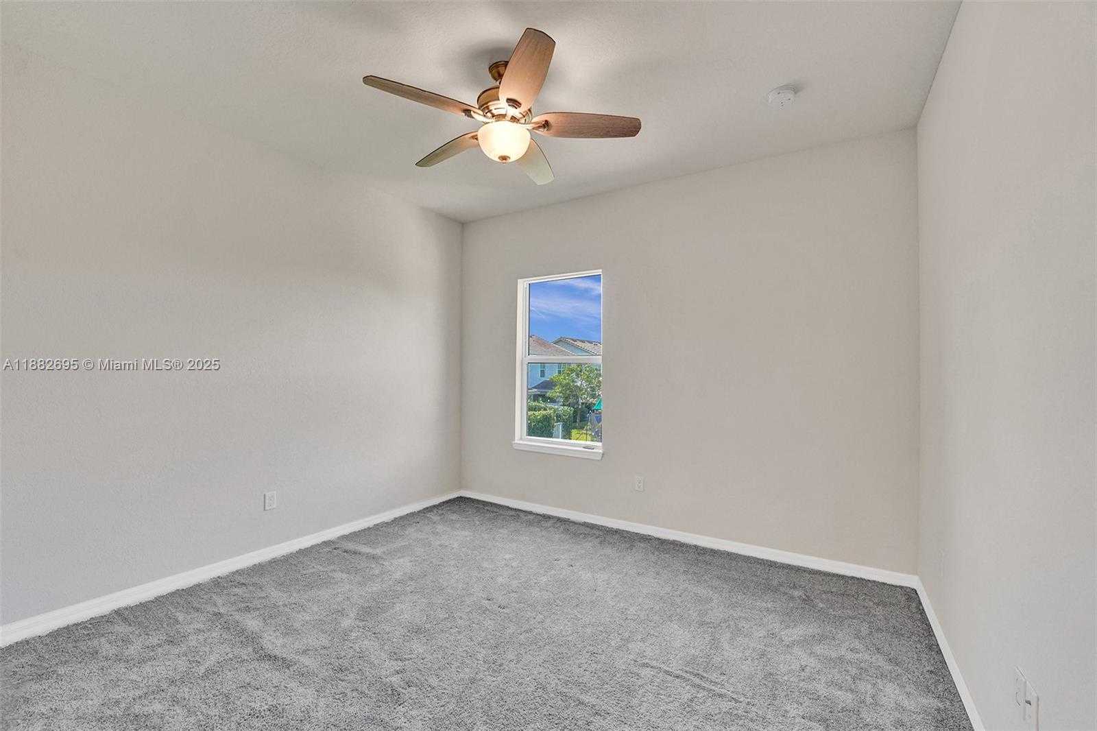 Small Image of 4764 EUCALYPTUS DR, Hollywood Number 37