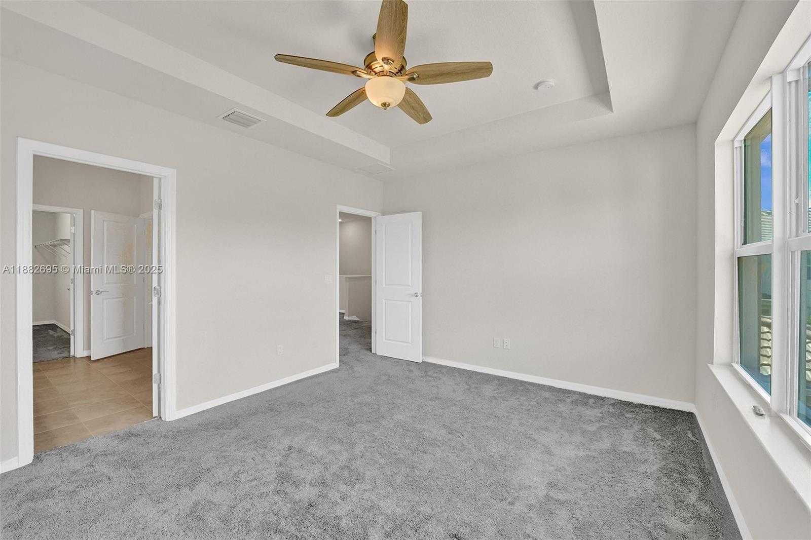 Small Image of 4764 EUCALYPTUS DR, Hollywood Number 45