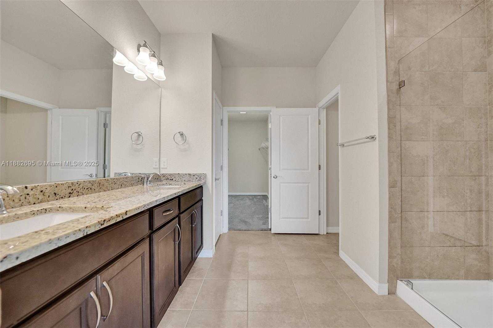 Small Image of 4764 EUCALYPTUS DR, Hollywood Number 47