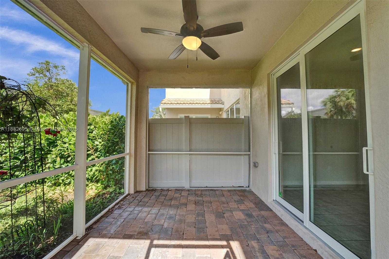 Small Image of 4764 EUCALYPTUS DR, Hollywood Number 56