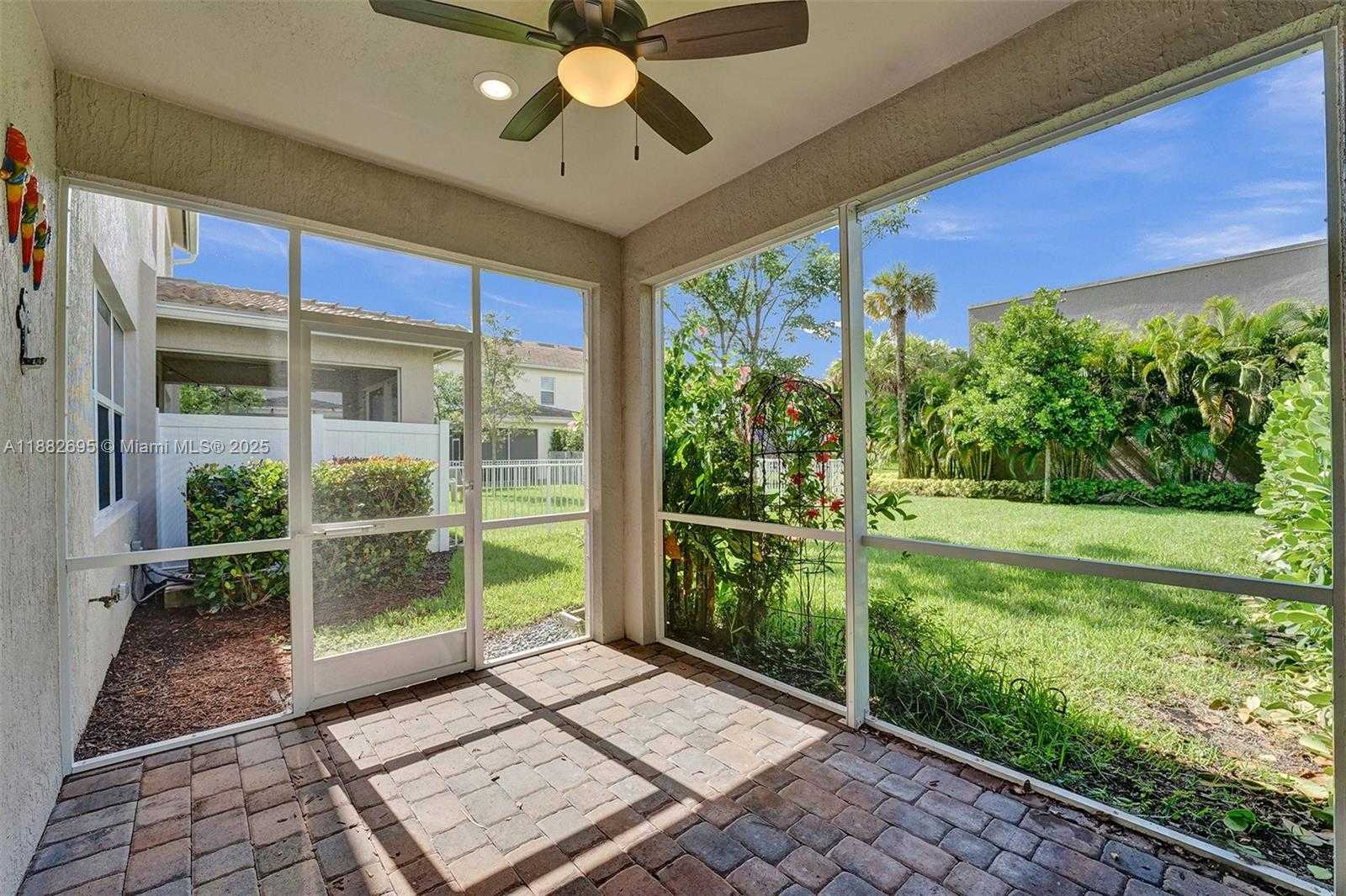 Small Image of 4764 EUCALYPTUS DR, Hollywood Number 57