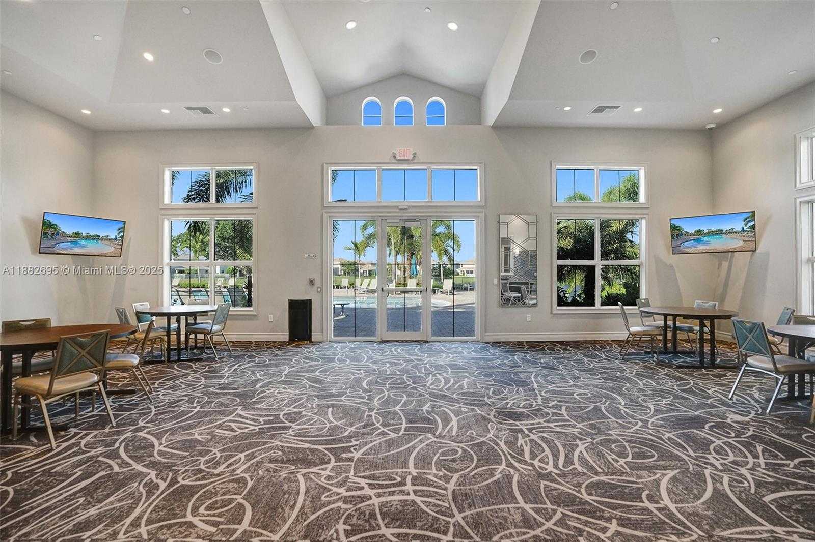 Small Image of 4764 EUCALYPTUS DR, Hollywood Number 63