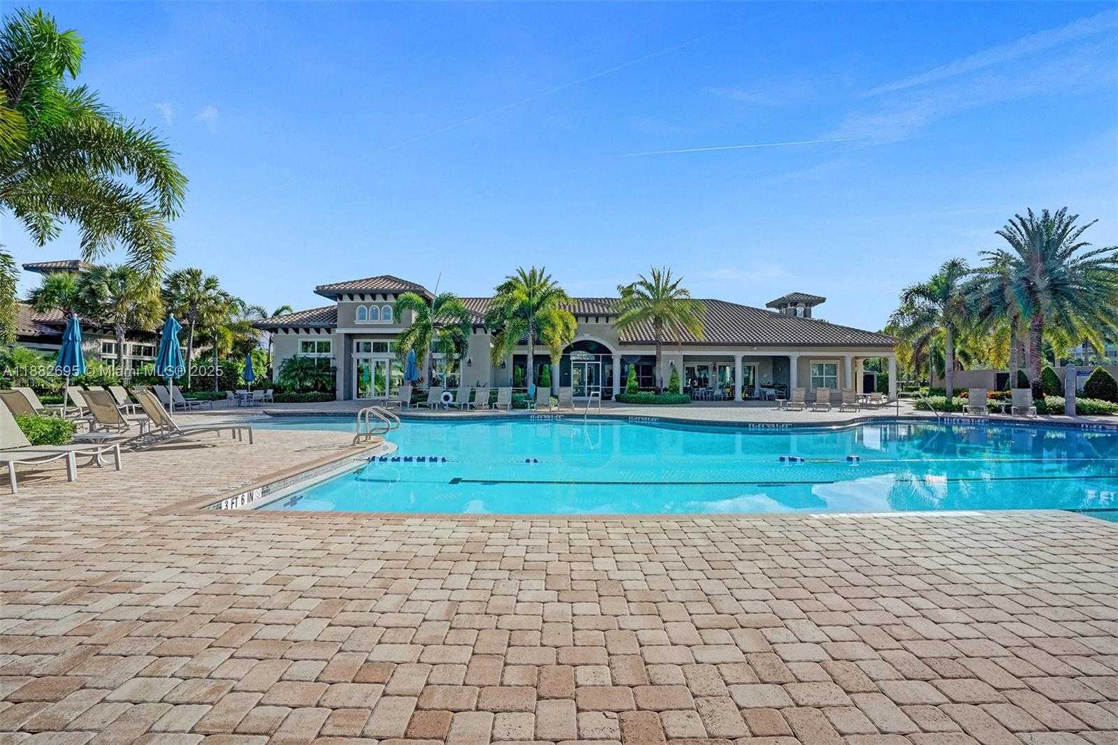 Small Image of 4764 EUCALYPTUS DR, Hollywood Number 65