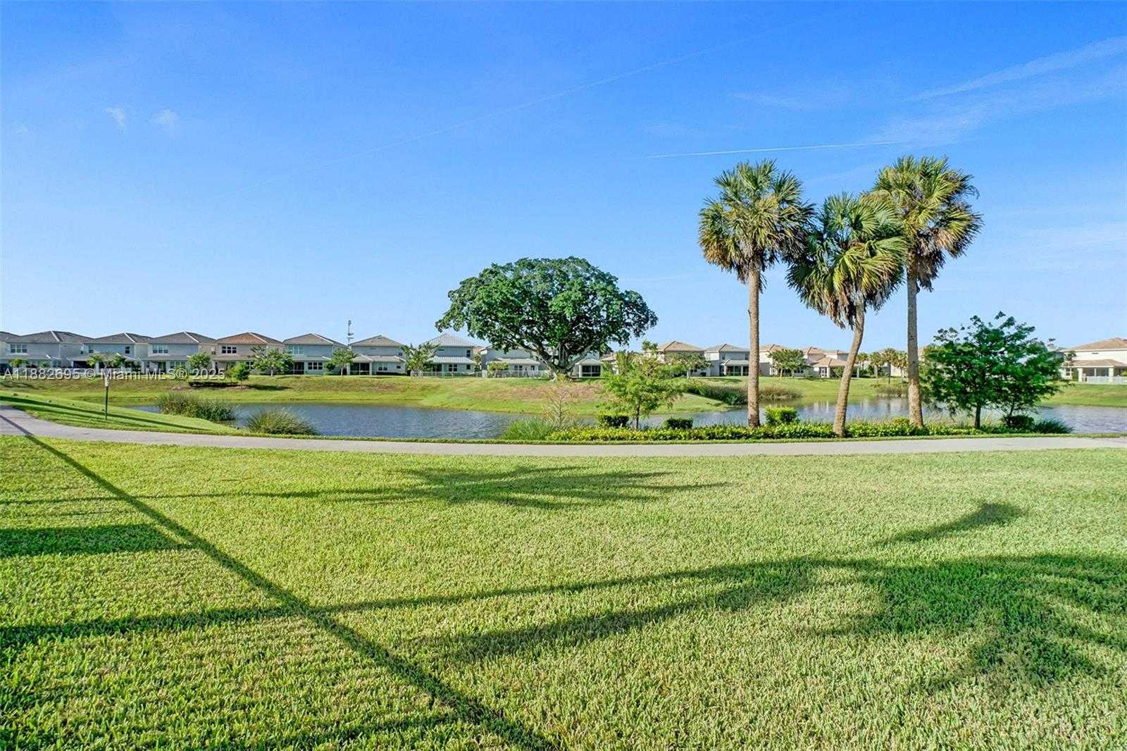 Small Image of 4764 EUCALYPTUS DR, Hollywood Number 69