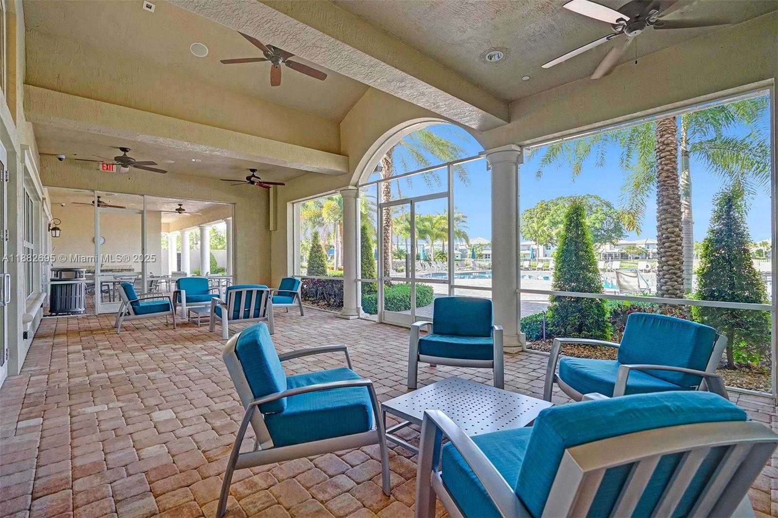 Small Image of 4764 EUCALYPTUS DR, Hollywood Number 70