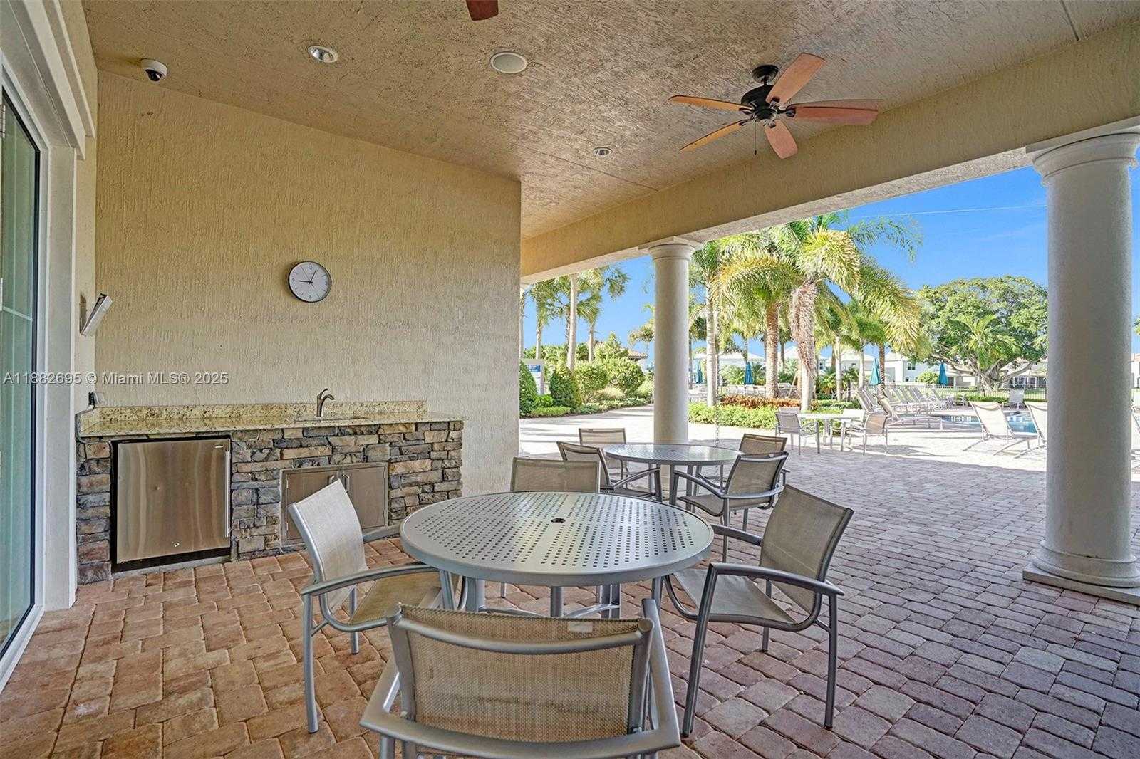 Small Image of 4764 EUCALYPTUS DR, Hollywood Number 71