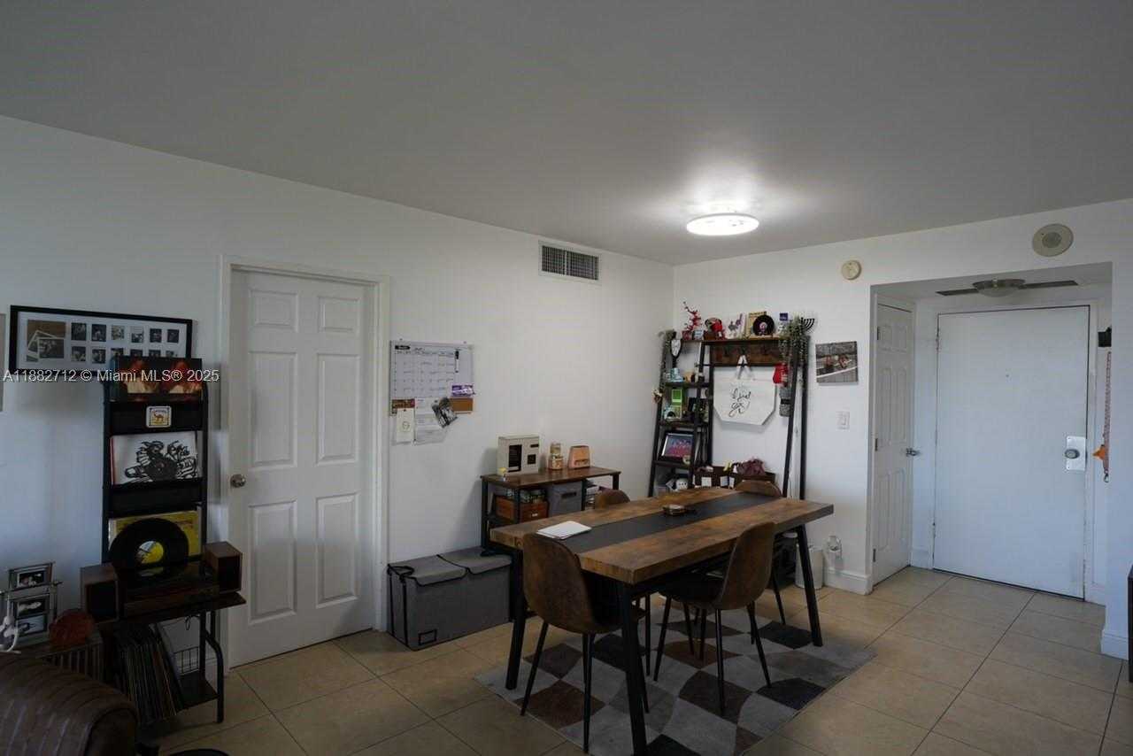 Small Image of 500 THREE ISLANDS BLVD #226, Hallandale Beach Number 4