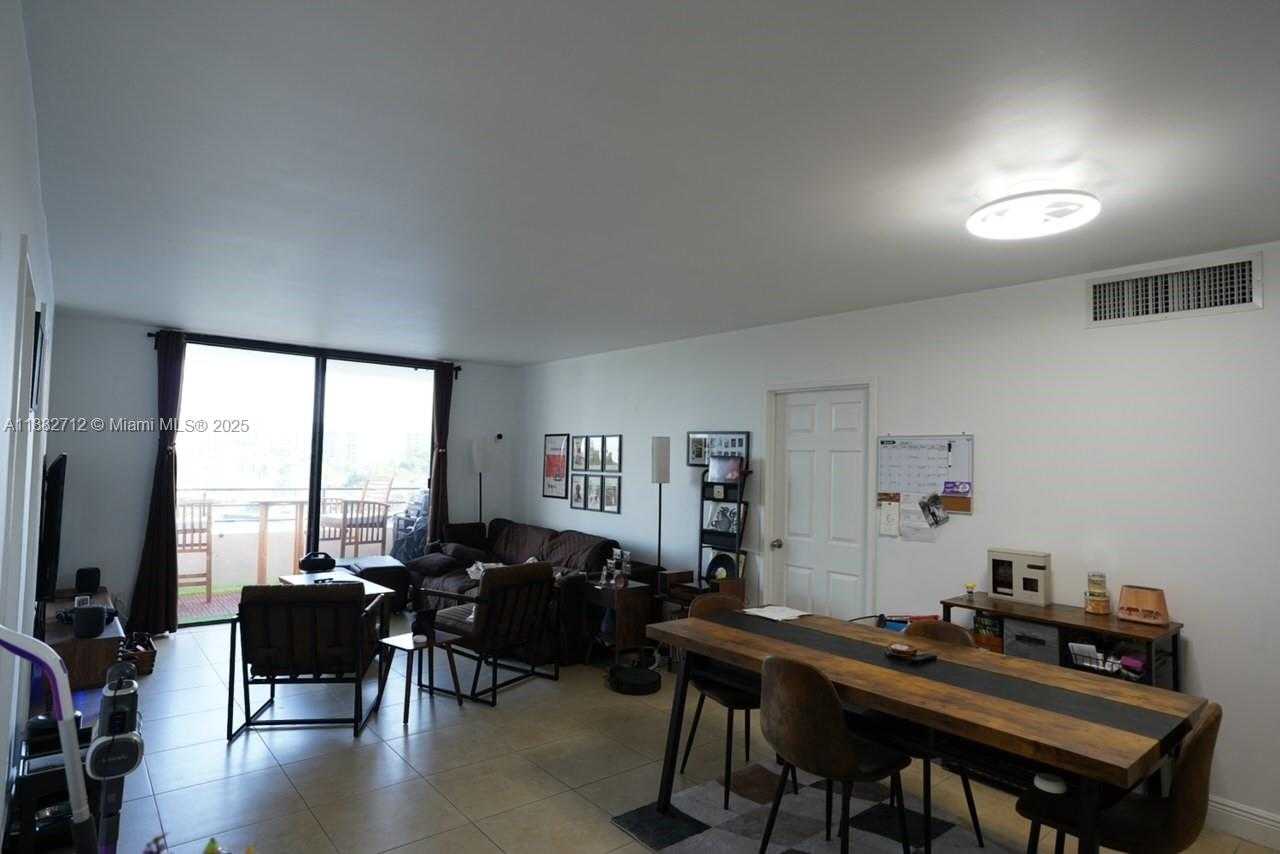 Small Image of 500 THREE ISLANDS BLVD #226, Hallandale Beach Number 5