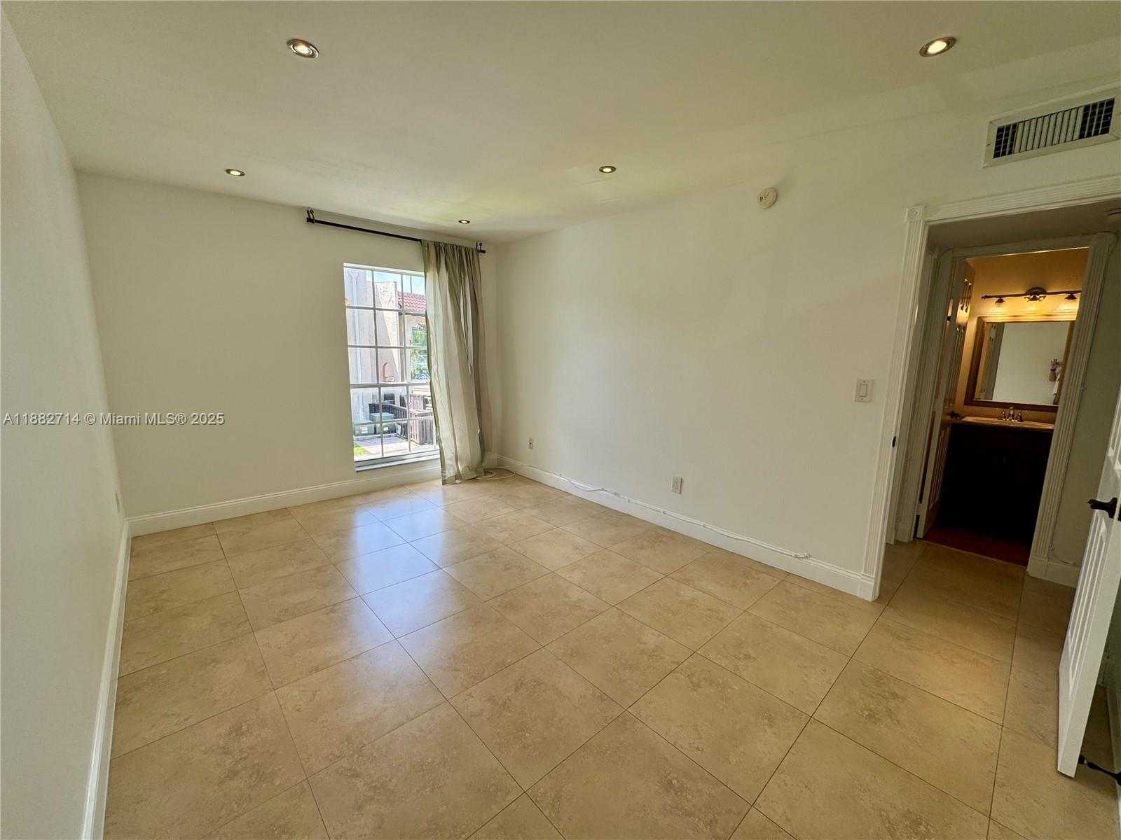 Small Image of 10768 NORTH KENDALL DR #H12, Miami Number 15
