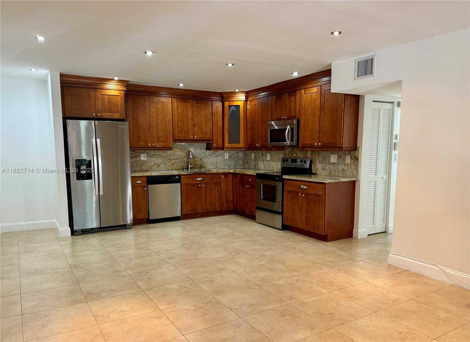 Small Image of 10768 NORTH KENDALL DR #H12, Miami Number 4