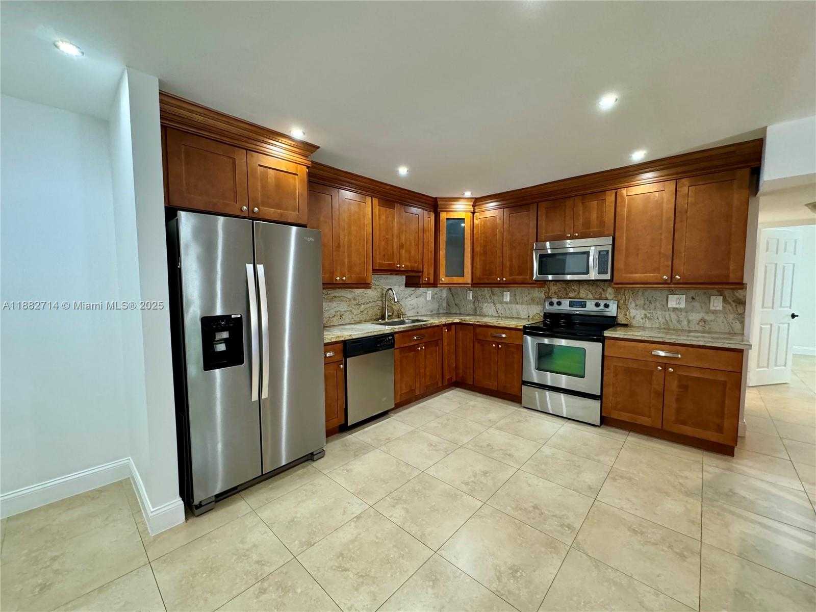 Small Image of 10768 NORTH KENDALL DR #H12, Miami Number 7