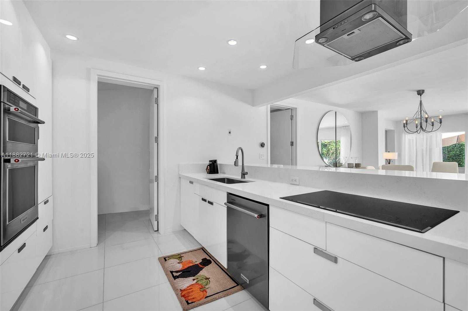 Small Image of 203 RIDGEWOOD RD #203, Coral Gables Number 10