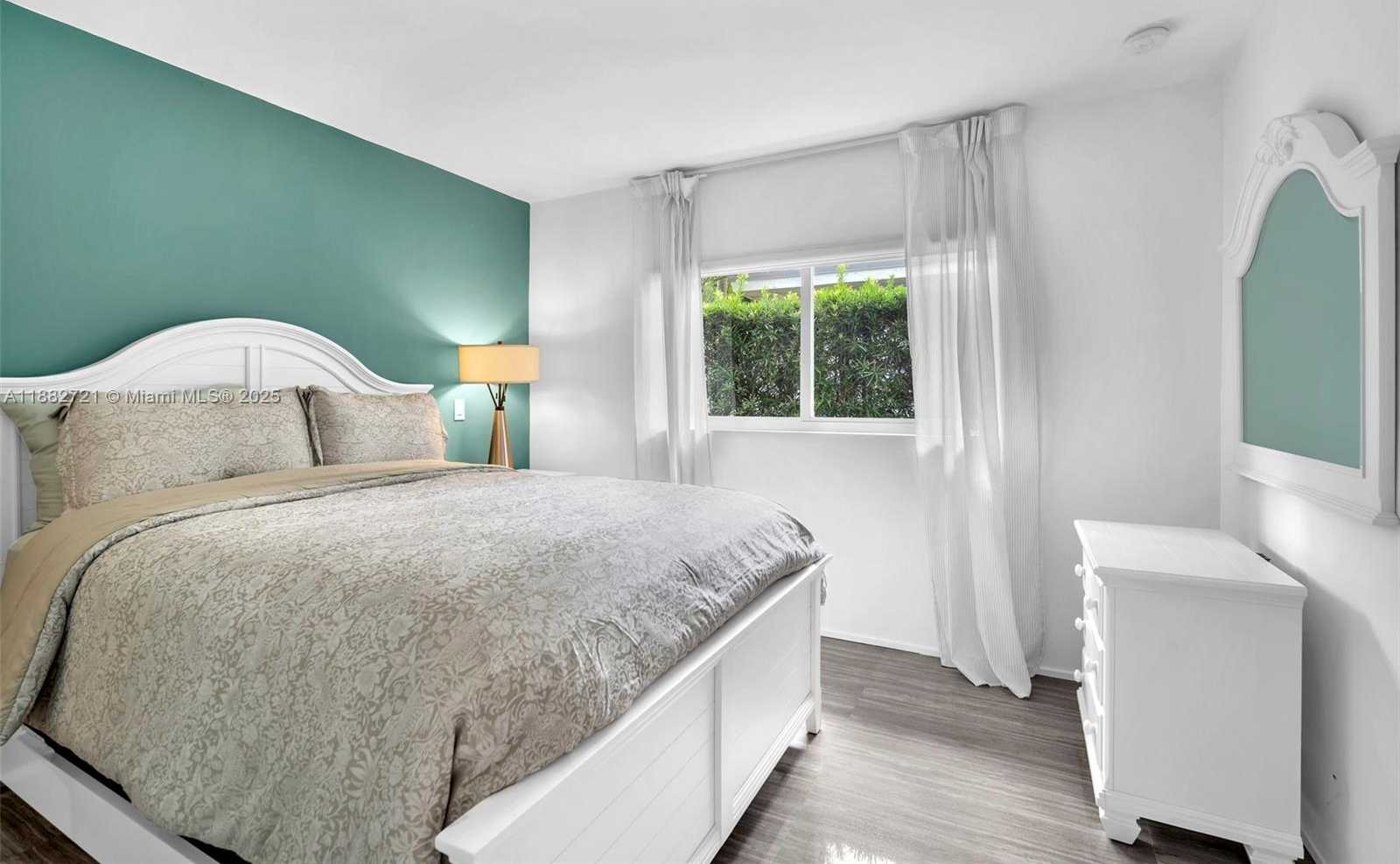 Small Image of 203 RIDGEWOOD RD #203, Coral Gables Number 16