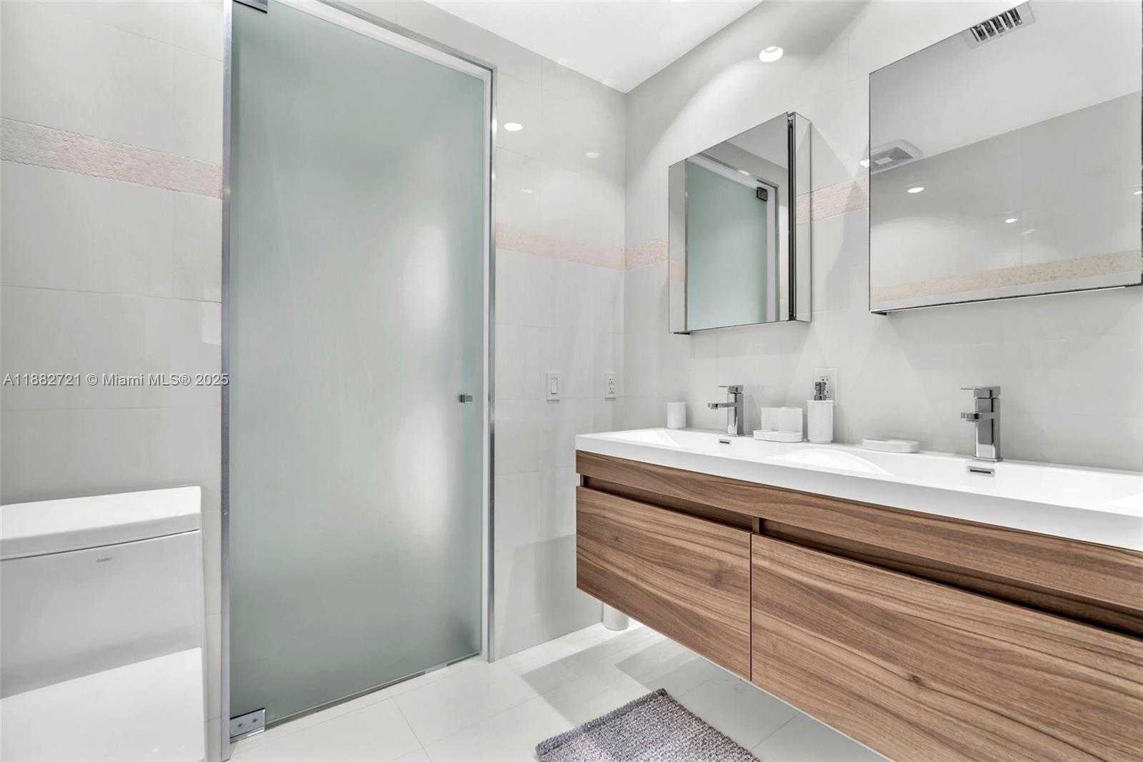 Small Image of 203 RIDGEWOOD RD #203, Coral Gables Number 25
