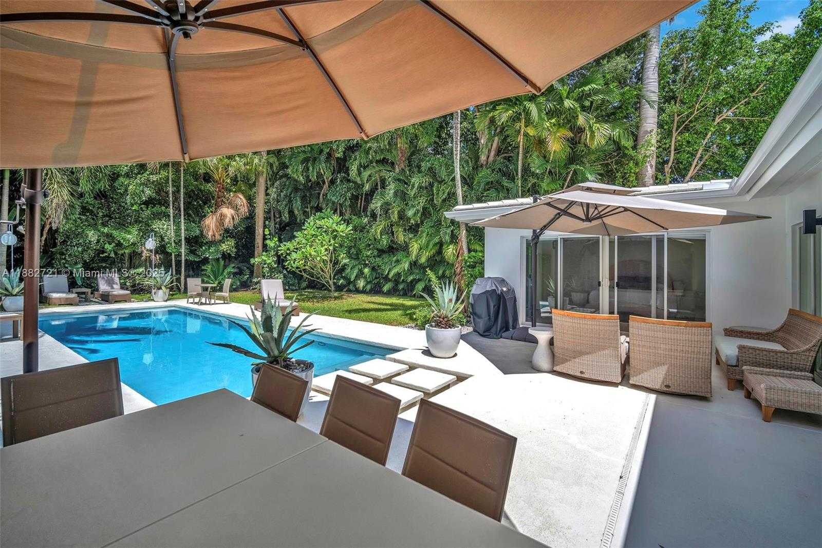 Small Image of 203 RIDGEWOOD RD #203, Coral Gables Number 36