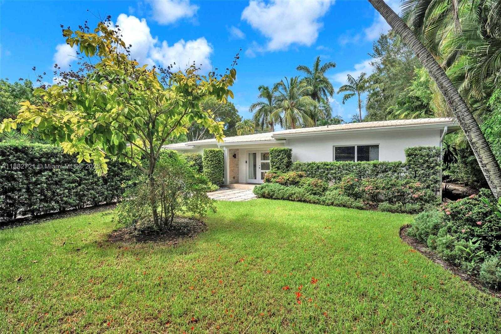 Small Image of 203 RIDGEWOOD RD #203, Coral Gables Number 38