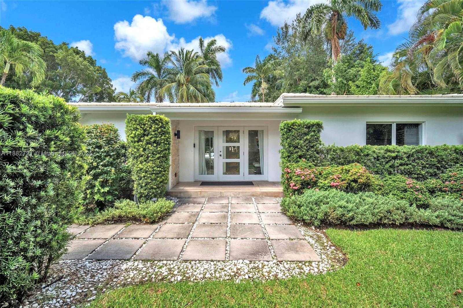 Small Image of 203 RIDGEWOOD RD #203, Coral Gables Number 39