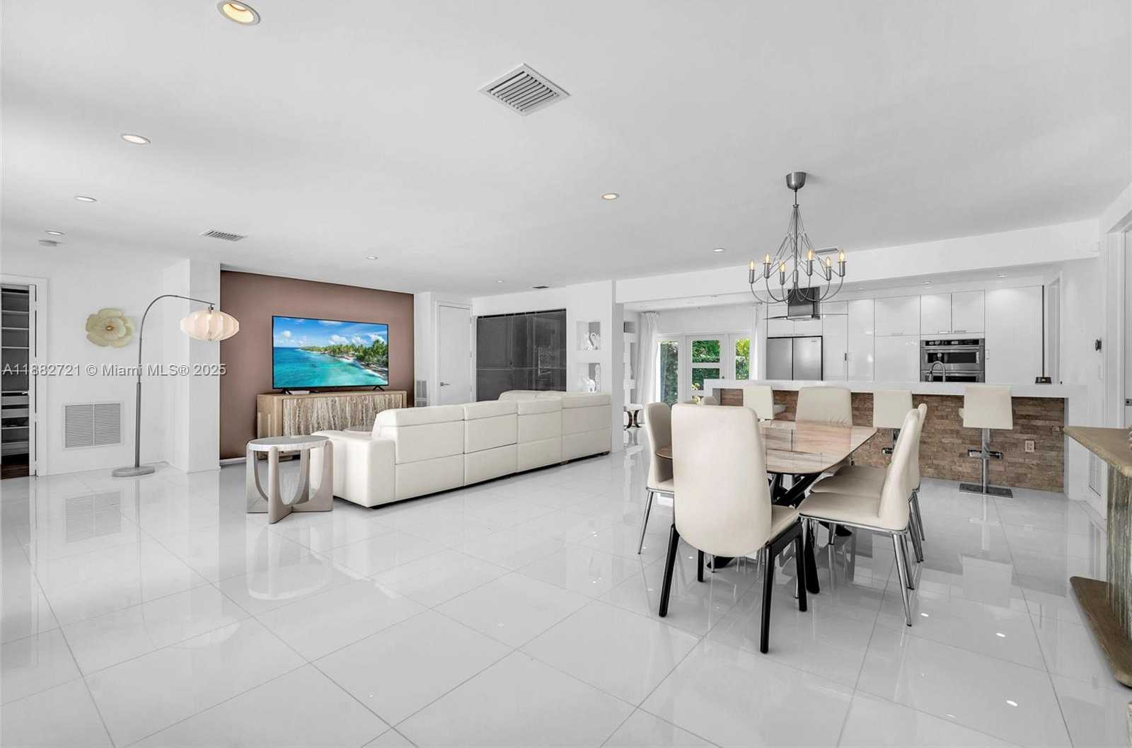 Small Image of 203 RIDGEWOOD RD #203, Coral Gables Number 4