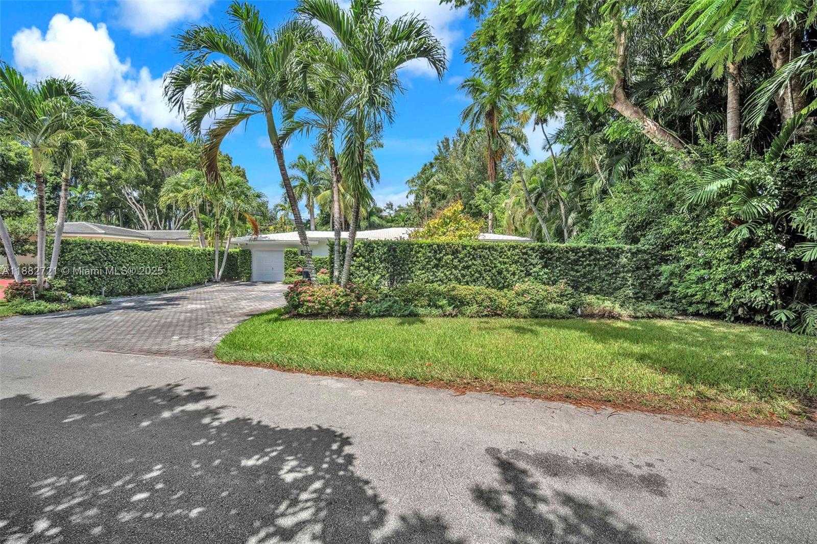 Small Image of 203 RIDGEWOOD RD #203, Coral Gables Number 41