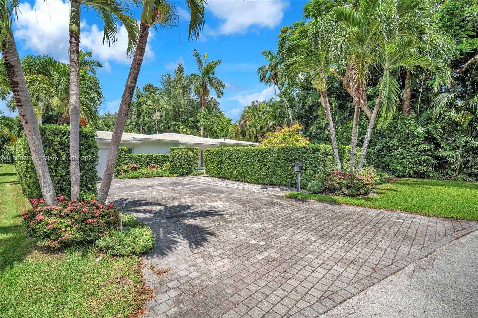 Small Image of 203 RIDGEWOOD RD #203, Coral Gables Number 42