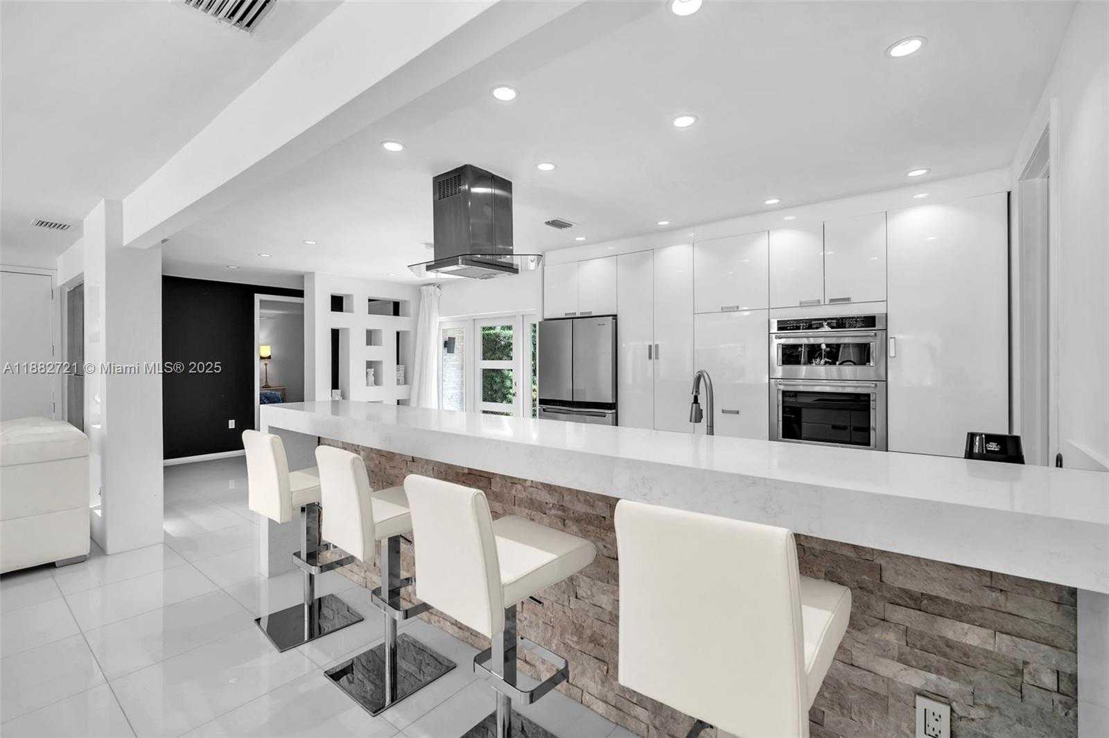 Small Image of 203 RIDGEWOOD RD #203, Coral Gables Number 5