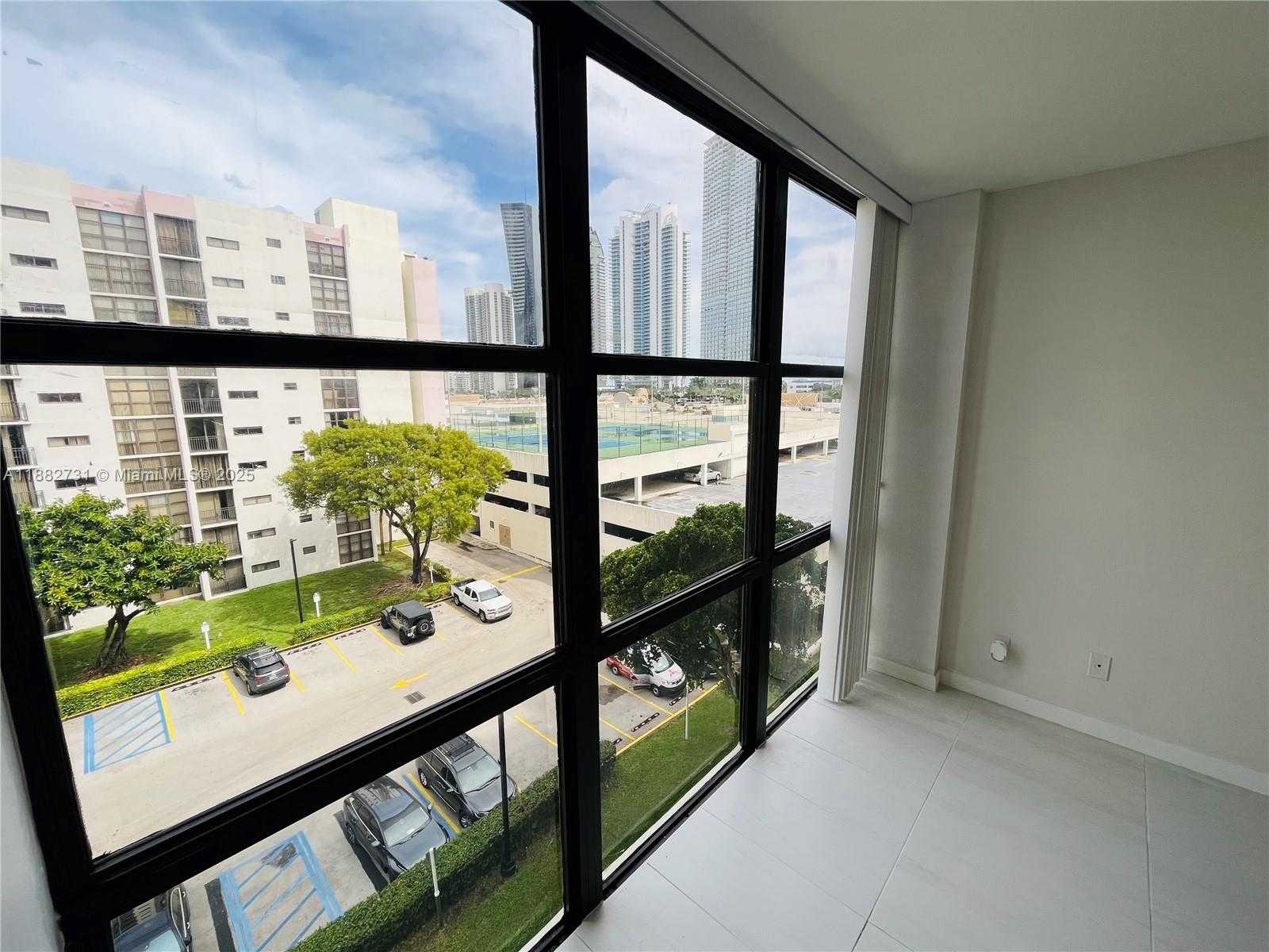 Small Image of 16909 NORTH BAY RD #607, Sunny Isles Beach Number 13