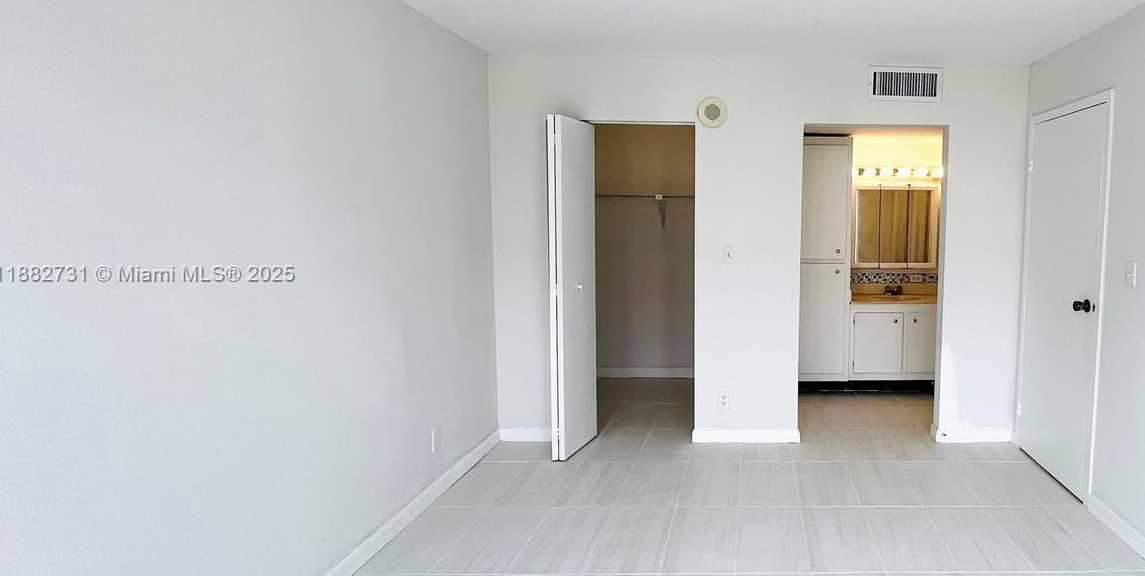 Small Image of 16909 NORTH BAY RD #607, Sunny Isles Beach Number 14