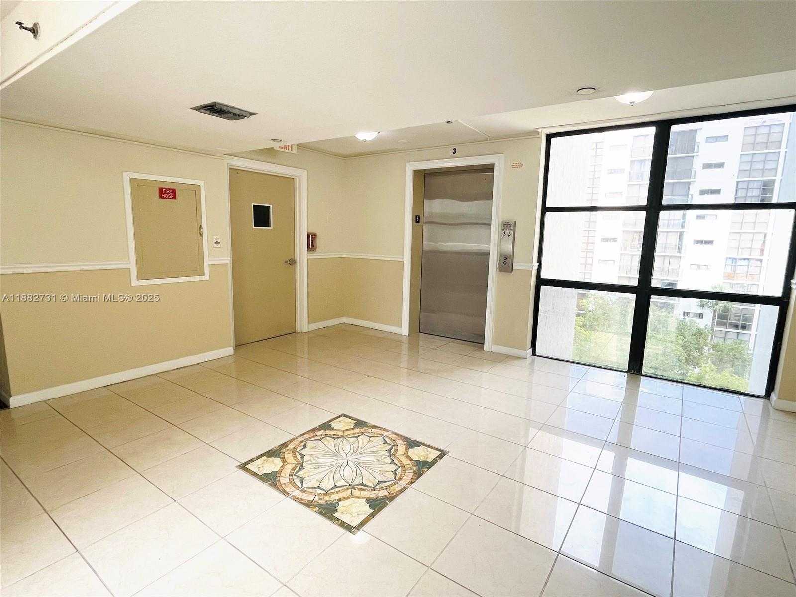 Small Image of 16909 NORTH BAY RD #607, Sunny Isles Beach Number 18