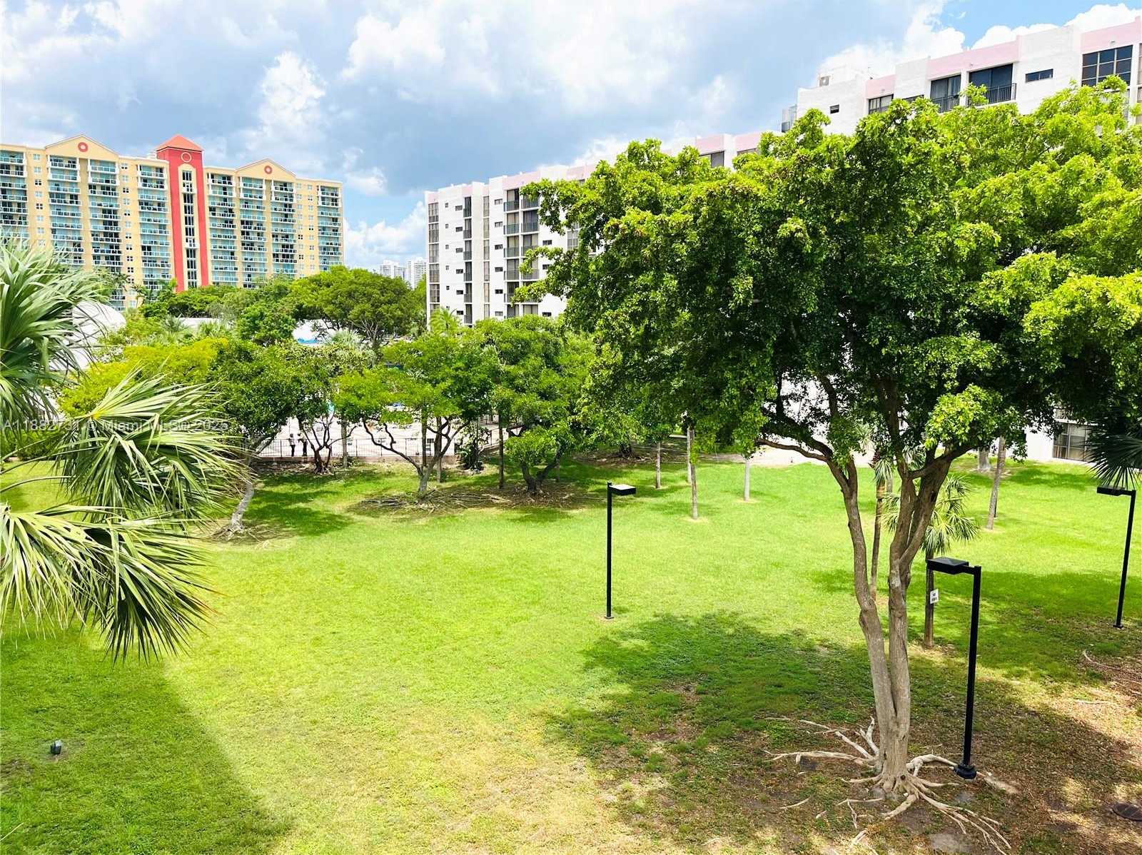 Small Image of 16909 NORTH BAY RD #607, Sunny Isles Beach Number 24