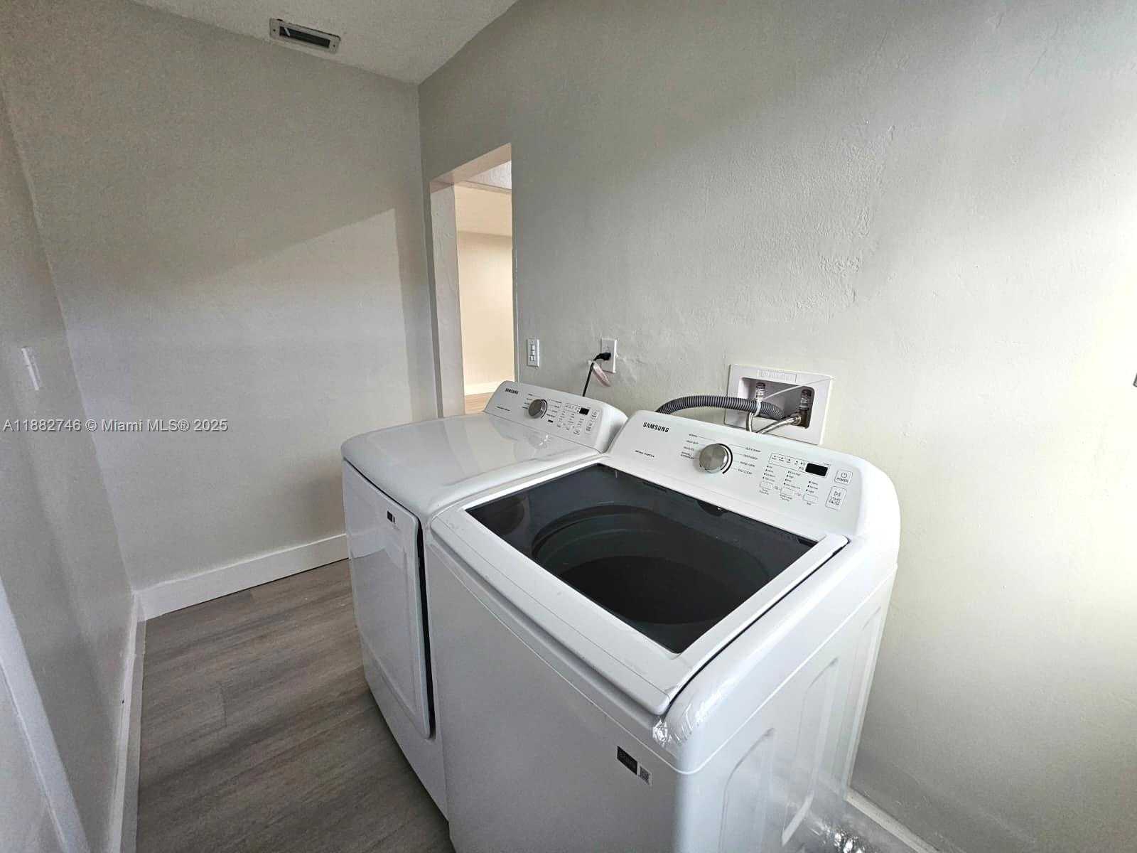 Small Image of 3130 SOUTH WEST 65TH AVE, Miami Number 13